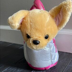 Puppy in a purse 🐶👛